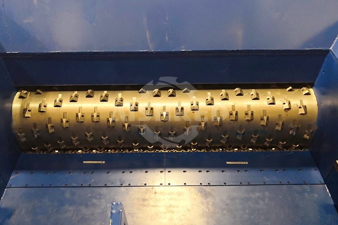 单轴英文补上 676x450