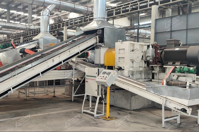 Çin'in Henan eyaletindeki atık lastik bertaraf projesi için kauçuk öğütücü